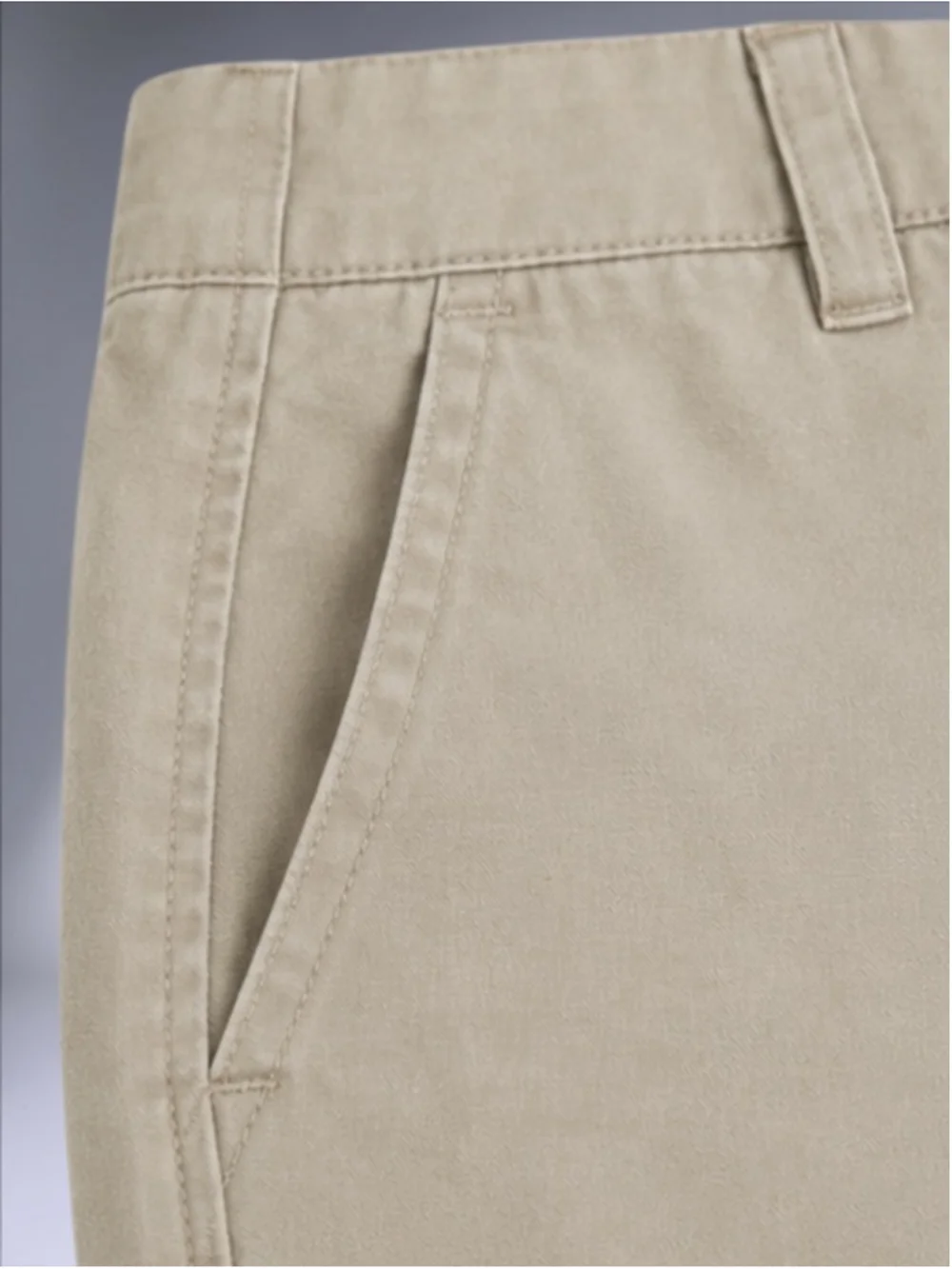 Merona Women’s Khaki Chino Shorts – Size 6